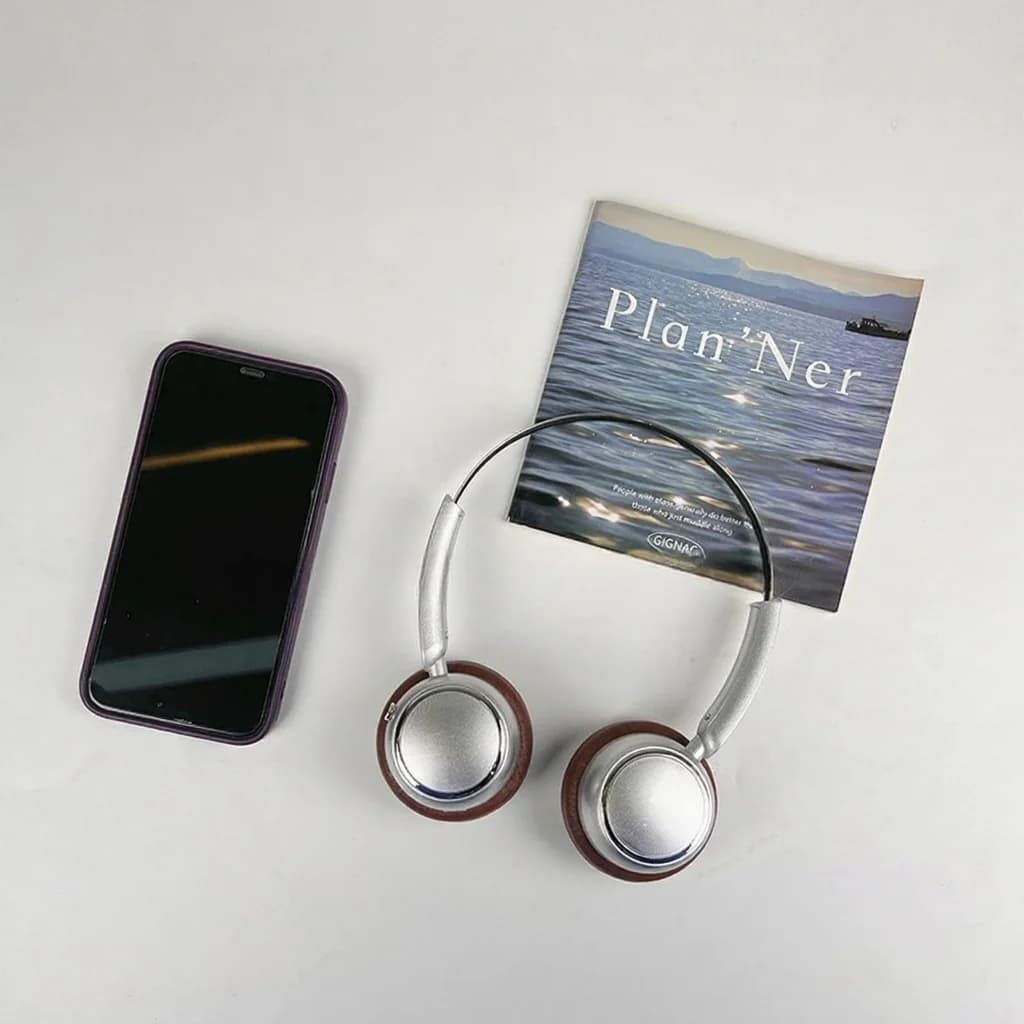 Casque sans fil rétro circum-auriculaire avec radio FM et Bluetooth 5.4
