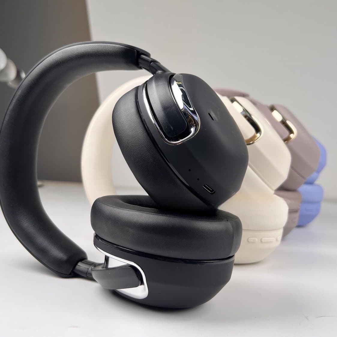 Casque sans fil supra-auriculaire à réduction active de bruit avec micro